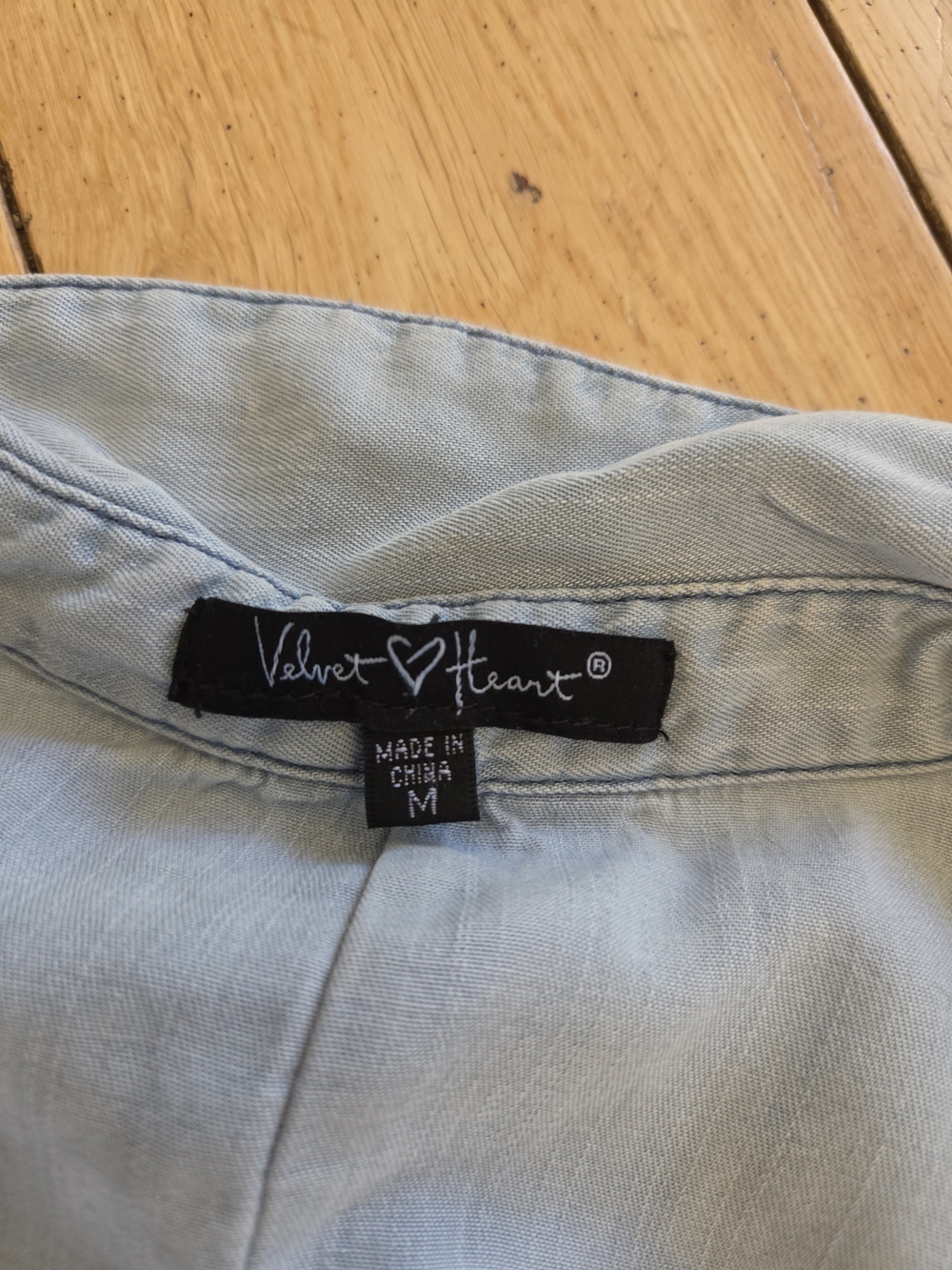Velvet Heart Light Blue Women's Button-Front Shirt - Casual Pocket Top - Picture 2 of 2